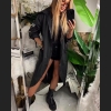Lekki czarny płaszcz z kapturem  – asymetryczny fason